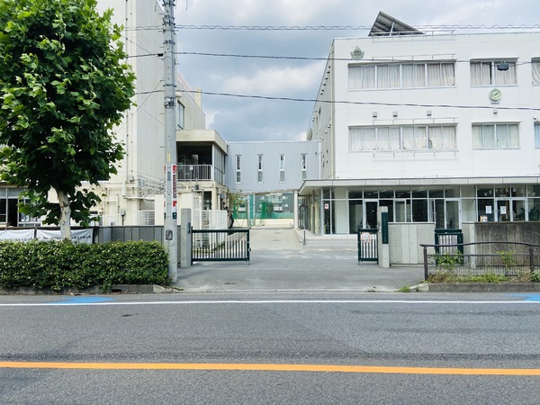 川口市朝日6丁目の中古一戸建て(川口市立十二月田中学校)