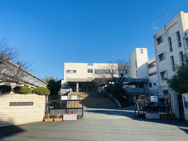 ベルドゥムール新越谷温泉(越谷市立富士中学校)