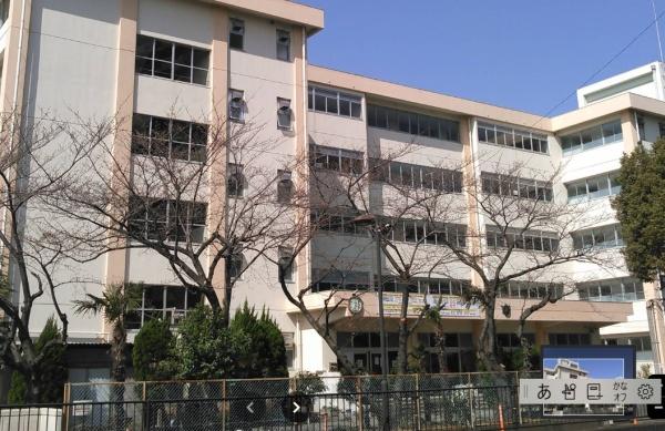 ルミナス八潮参番館(八潮市立八幡中学校)