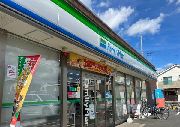 エクセル大宮東3番館(ファミリーマートさいたま蓮沼店)