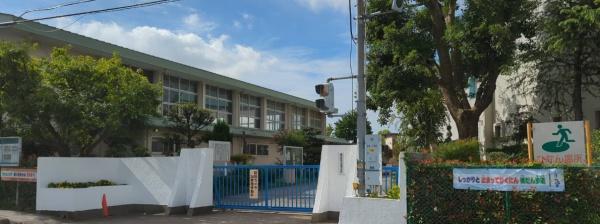 クラーク春日部壱番館(春日部市立八木崎小学校)