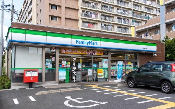 朝日ハイツ(ファミリーマート川口朝日店)