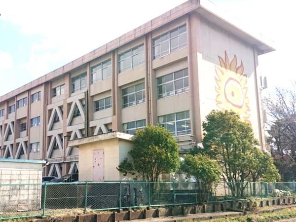 稲沢市北島町2期1号棟(稲沢市立大塚小学校)