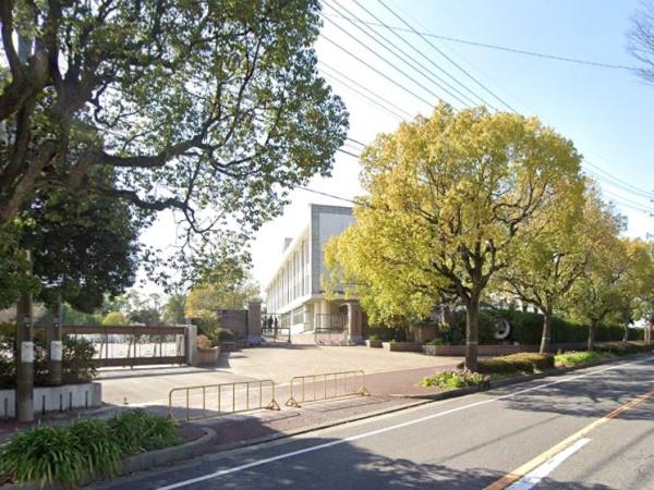 みよし市三好町西ノ木戸2号棟(みよし市立中部小学校)