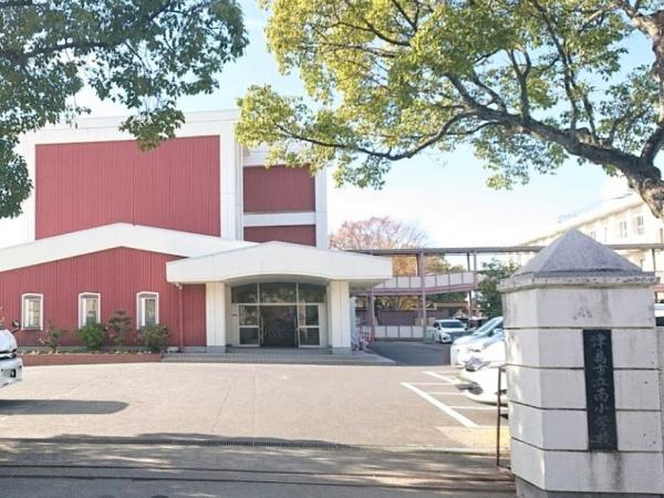 津島市南本町七丁目5号棟(津島市立南小学校)