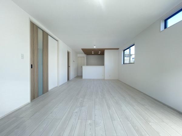 みよし市三好町6期2棟2号棟