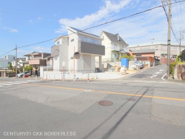 みよし市西陣取山23ーP11号棟