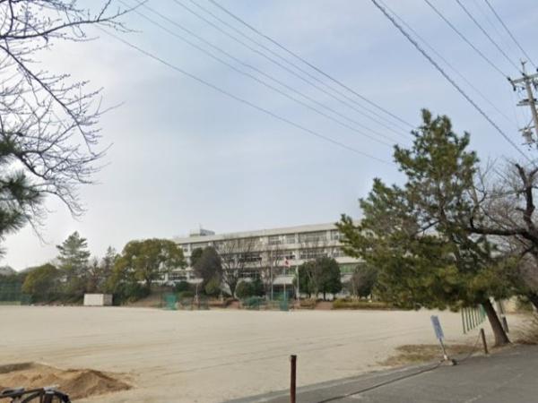 大府市横根町1期1号棟(大府市立大府中学校)