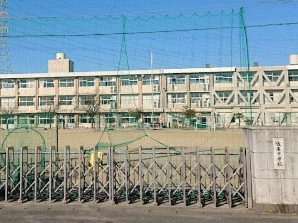 愛西市北一色町3期1号棟(愛西市立佐屋中学校)