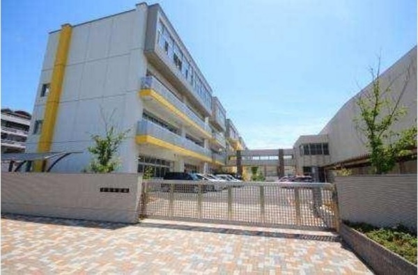 大治町堀之内2号棟(大治町立大治中学校)