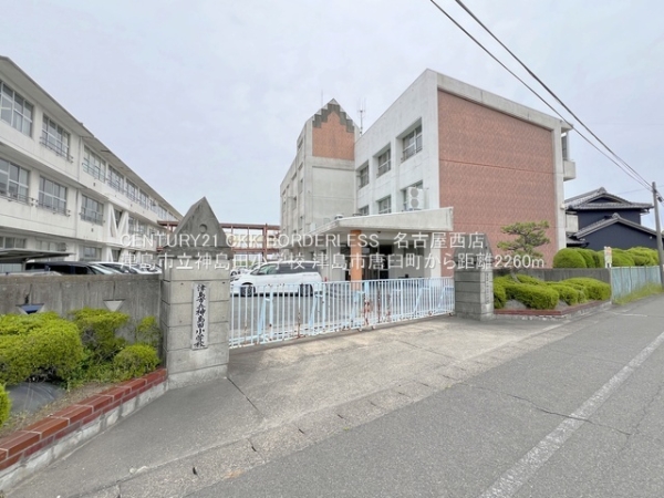 津島市唐臼町A号棟(津島市立神島田小学校)