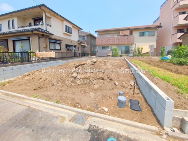 名古屋市中川区東春田２丁目の新築一戸建