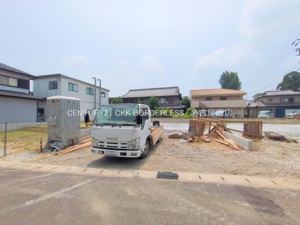 稲沢市平和町西光坊大門北の新築一戸建