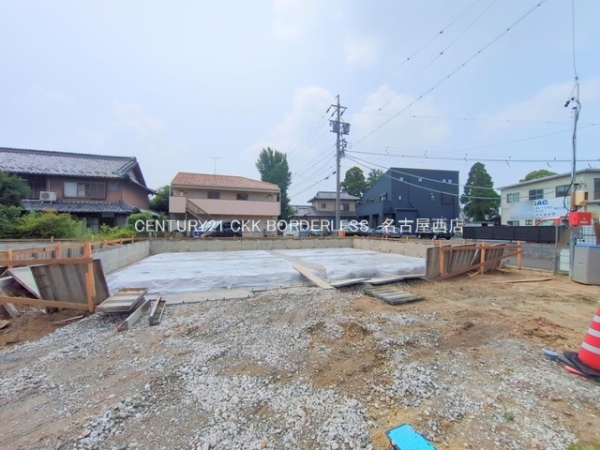 稲沢市平和町西光坊大門北の新築一戸建