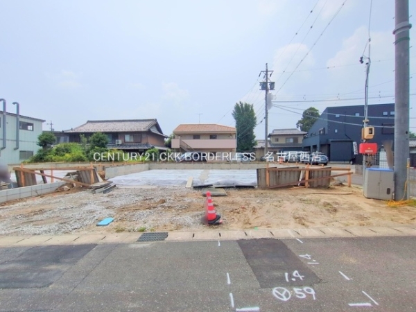 稲沢市平和町西光坊大門北の新築一戸建
