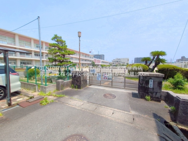 弥富市中山町1号棟(弥富市立桜小学校)
