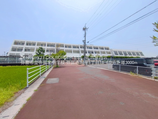 弥富市川平１丁目の中古一戸建て(弥富市立弥富北中学校)