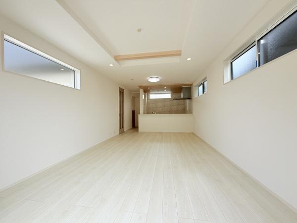 愛西市渕高町四ノ割1号棟