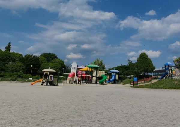 豊山町青山4期C号棟(神明公園)
