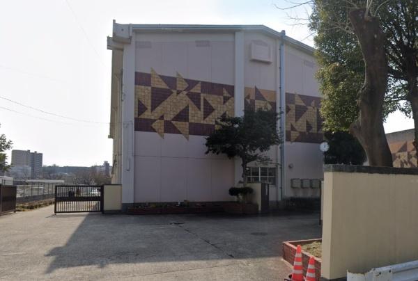 千種区東千種台3期1号棟(名古屋市立千種中学校)