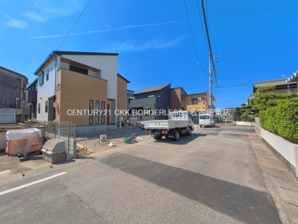小牧市中央３丁目の新築一戸建