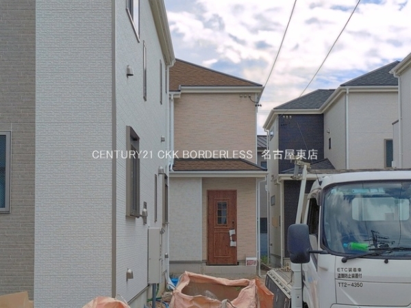 春日井市上条町8丁目108番F号棟