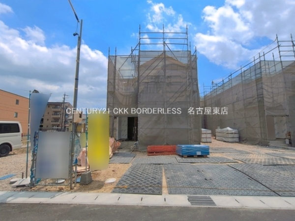 春日井市上条町８丁目の新築一戸建