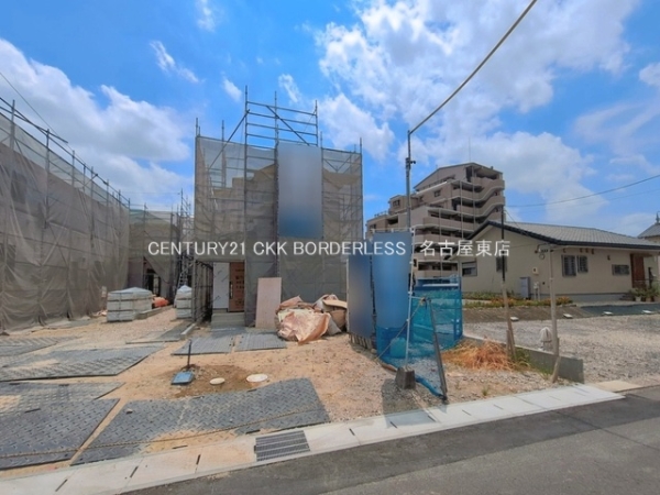 春日井市上条町８丁目の新築一戸建