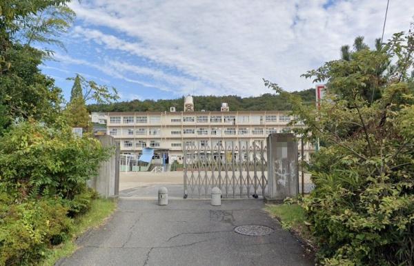 春日井市高蔵寺町3期1棟1号棟(春日井市立高座小学校)