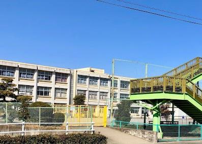 江南市上奈良町錦1号棟(江南市立古知野西小学校)