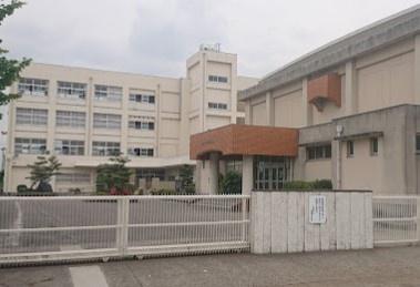 江南市上奈良町錦1号棟(江南市立西部中学校)