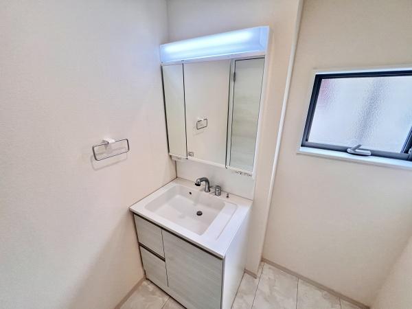 春日井市中央台六丁目1号棟