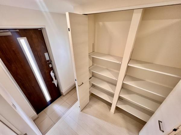 春日井市中央台六丁目1号棟