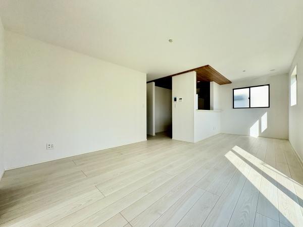 北名古屋市六ツ師7期8棟4号棟