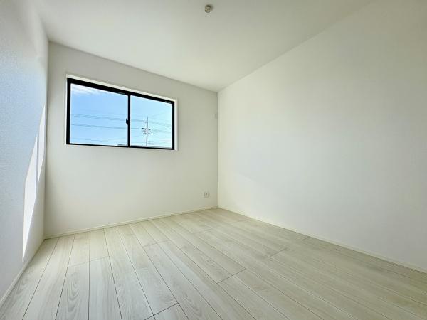 北名古屋市六ツ師7期8棟4号棟