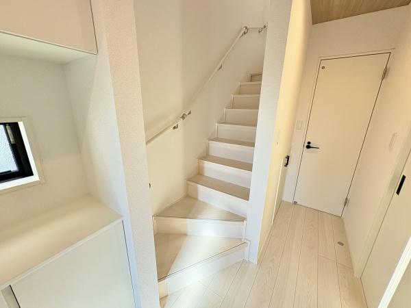 北名古屋市六ツ師7期8棟2号棟