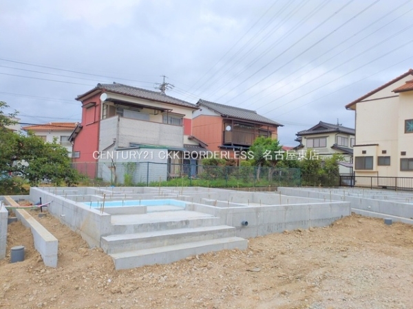 春日井市穴橋町３丁目の新築一戸建