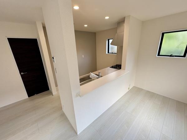 小牧市間々原新田1号棟(キッチン)