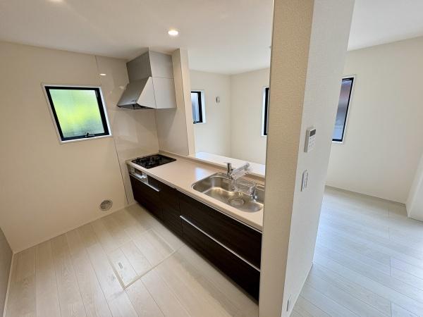 小牧市間々原新田1号棟(キッチン)