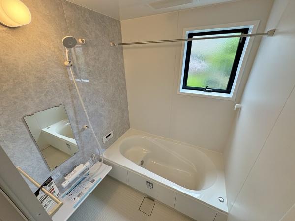 小牧市間々原新田1号棟(バス)