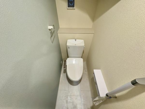 小牧市間々原新田1号棟(トイレ)