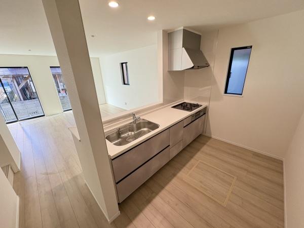 北名古屋市熊之庄山の前A号棟(キッチン)