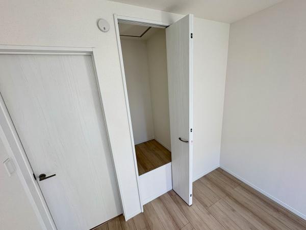 北名古屋市熊之庄山の前A号棟(収納)