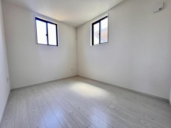 小牧市中央３丁目の新築一戸建