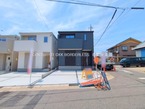 春日井市西高山町３丁目の新築一戸建