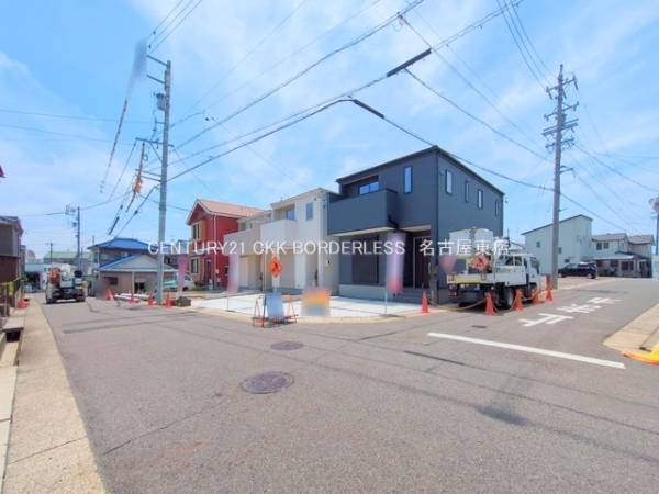 春日井市西高山町３丁目の新築一戸建