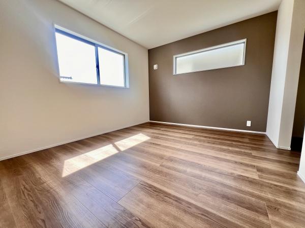 春日井市上田楽町内浦1号棟