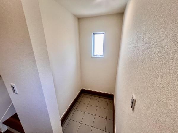 春日井市上田楽町内浦1号棟