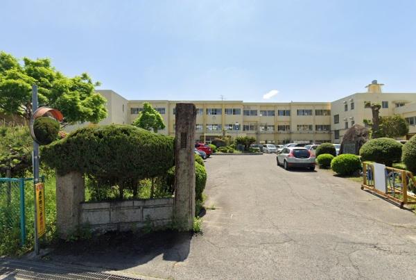 瀬戸市坂上町2棟1号棟(瀬戸市立幡山西小学校)