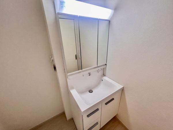 小牧市下末1期3号棟(洗面台・洗面所)
